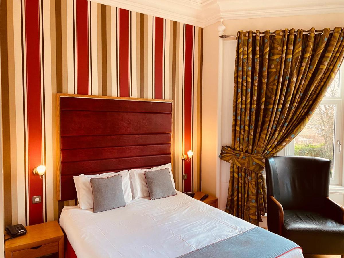 The Redstones Hotel & Restaurant East Kilbride Kültér fotó